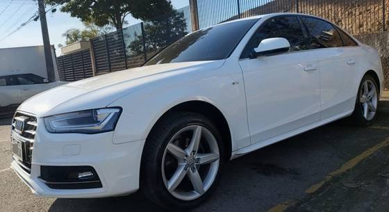 AUDI A4 1.8 TFSI ATTRACTION GASOLINA 4P MULTITRONIC AUDI A4 1.8 TFSI ATTRACTION GASOLINA 4P MULTITRONIC